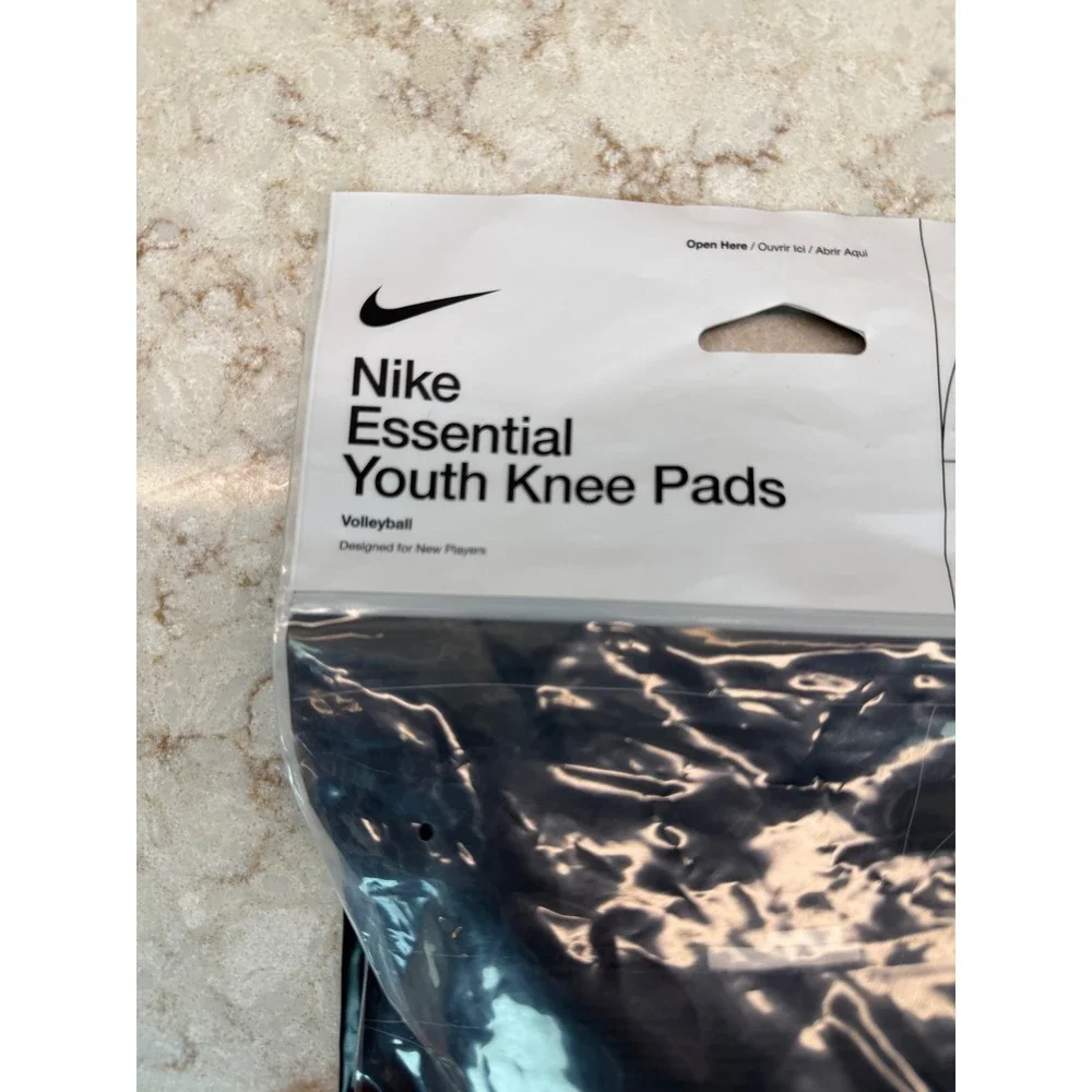 Nike Essential Youth Knee Pads Black Volleyball Dri-FIT Protective Gear NWT